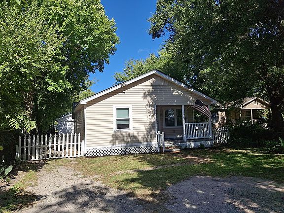2nd image of 2402 12th Ave N
