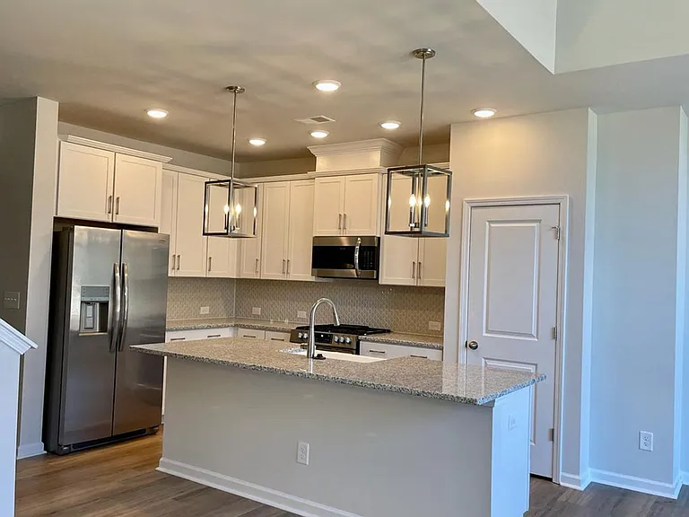 2227 Statesville Ave — Photo 10