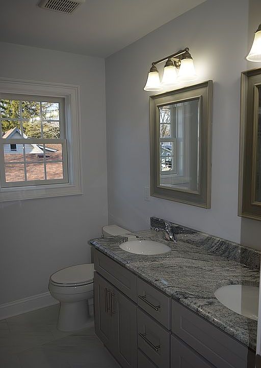 2nd image of 108 Minnehaha Blvd