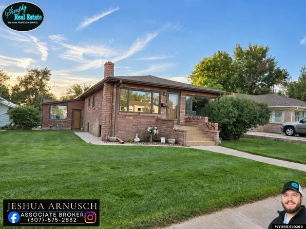 2810 E B St, Torrington, WY 82240