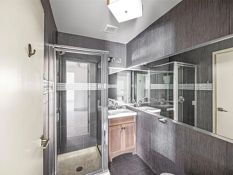 1710 Maryland St #B — Photo 12