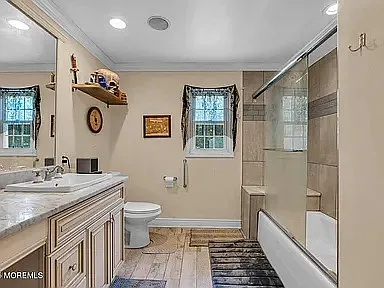 623 Cosy Ln — Photo 4