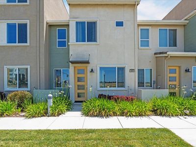 3690 E Commerce Way, Sacramento, CA, 95834