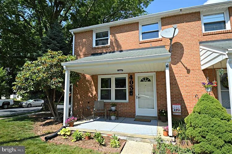 403 Winthrop Dr photo 1