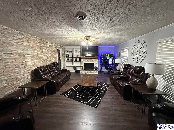 4th image of 329 Horseshoe Bend Dr