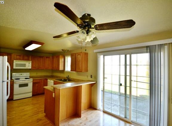 5th image of 11900 NE 80th St