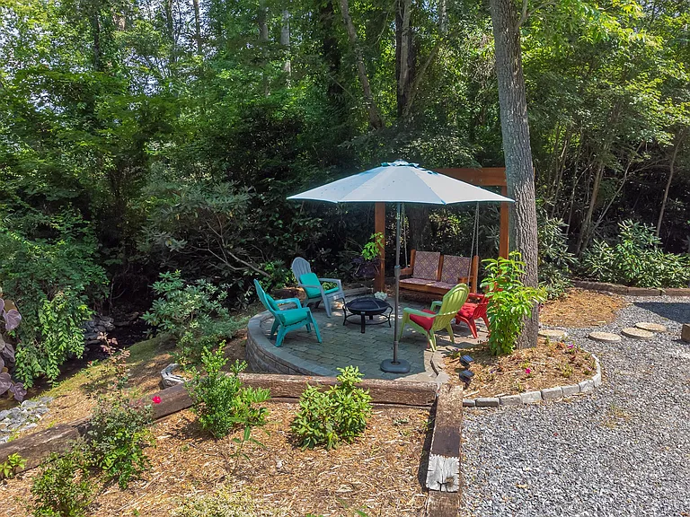 Hiawassee Ave — Photo 35
