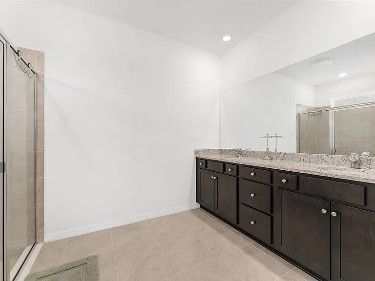 4086 NW 48th Ter — Photo 24