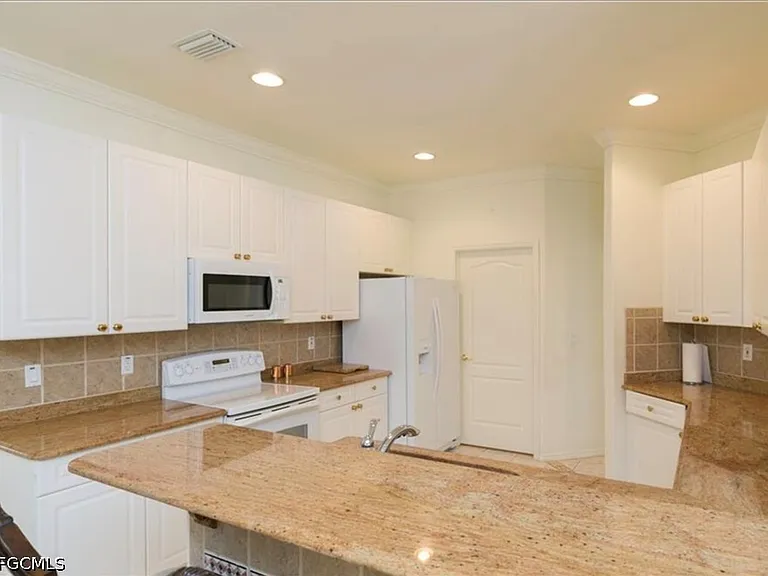 8808 Cypress Preserve Pl — Photo 5