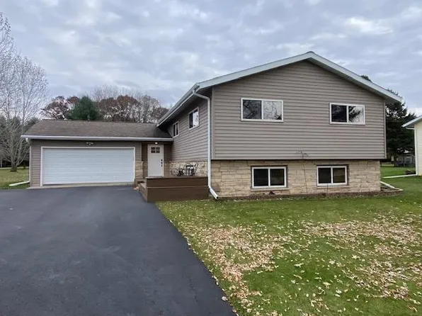 N7782 COUNTY ROAD J, Iola, WI 54945