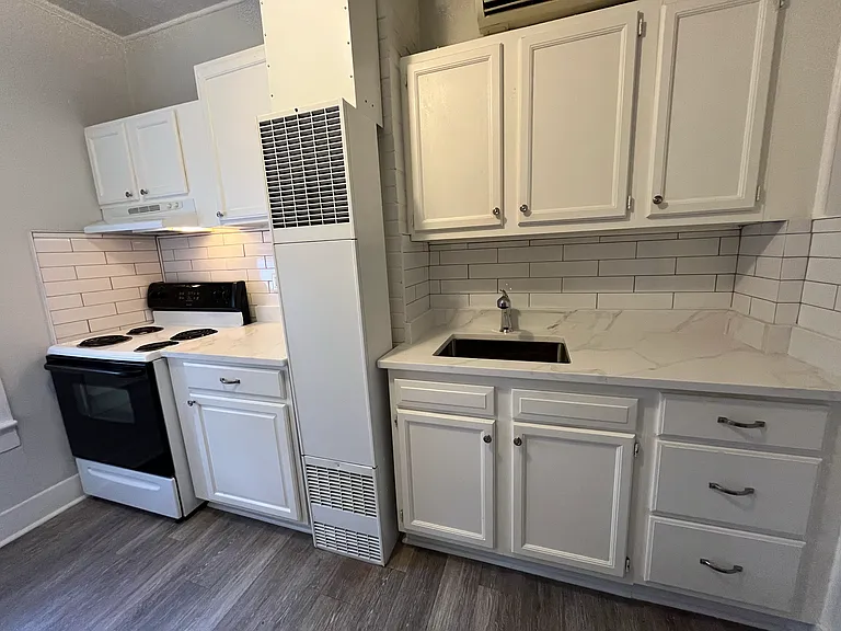 310 N Bennett St — Photo 7