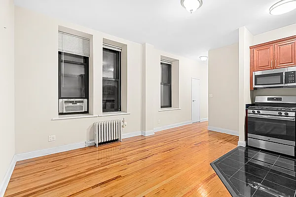 Rented by Douglas Elliman | media 13