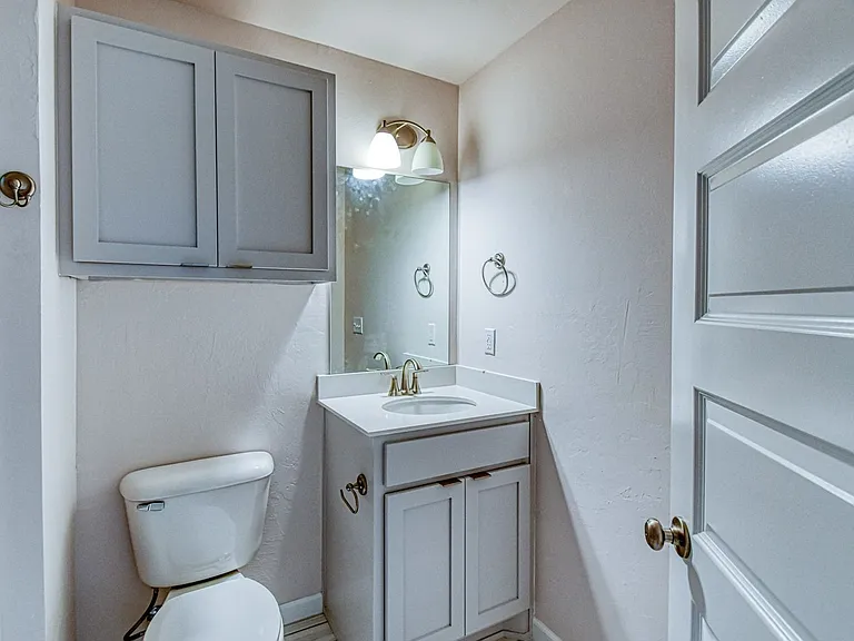1002 Varenna Ln — Photo 18