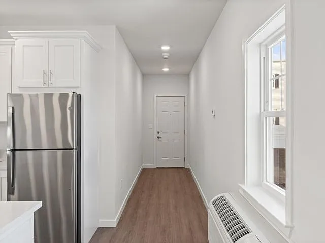 227 4th Ave #306E — Photo 2
