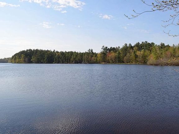 4th image of N8766 Lakeview Dr