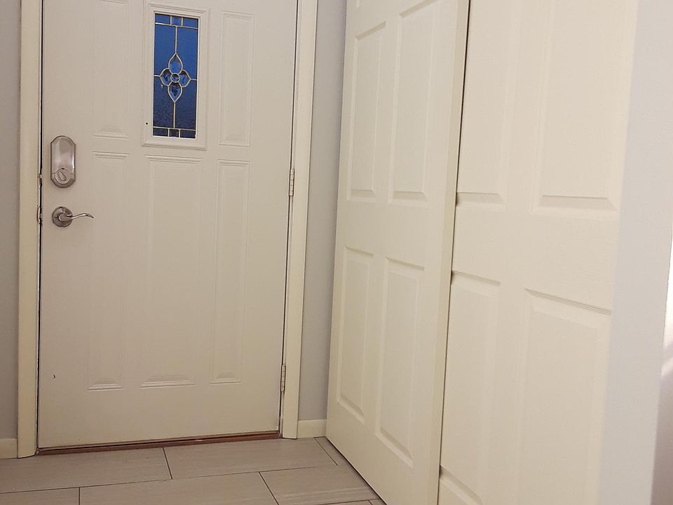 1st image of 561 51st Ave NE