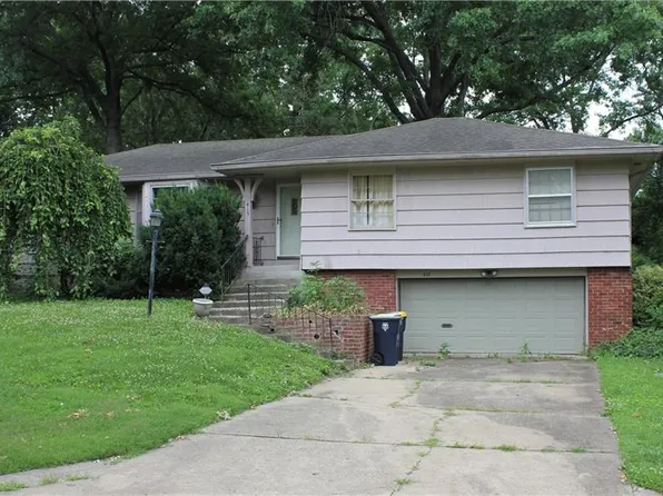 415 E 106th Ter, Kansas City, MO 64131