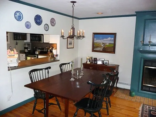 Sold by Heights Berkeley Realty | media 2