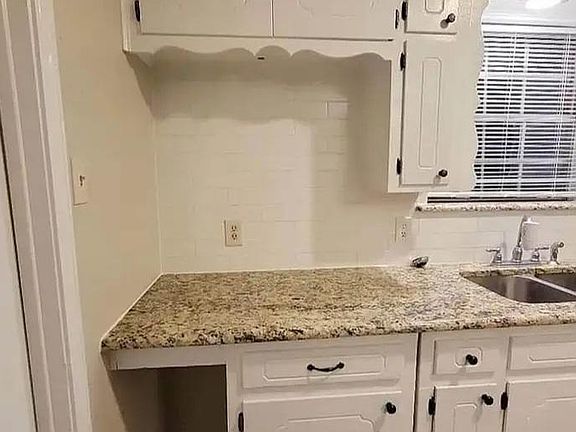 3rd image of 7409 Timberhill Dr