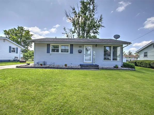 17 Peggy Ann Dr, Decatur, IL 62521