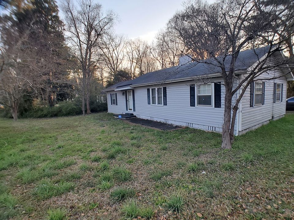 2nd image of 1487 Columbia Rd