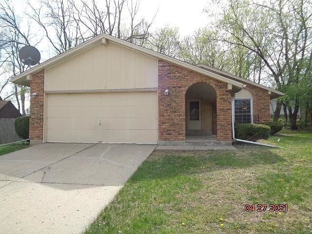 1st image of 3208 Basswood St