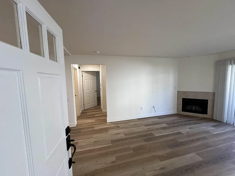 3552 Sunset Ln #22 — Photo 2