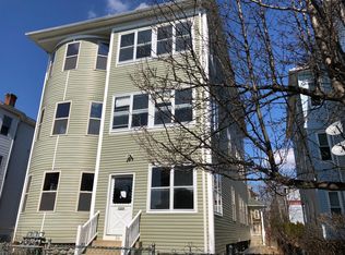 36 Blossom St #3, Worcester, MA 01609