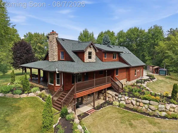 8350 W Rolston Rd, Linden, MI 48451