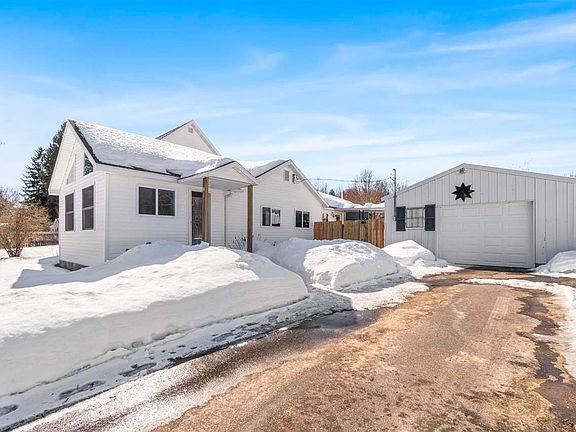 2nd image of 120 Cedar St