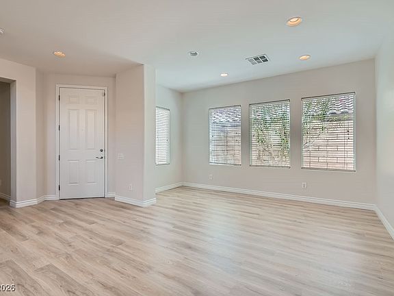 3rd image of 841 Colina Alta Pl