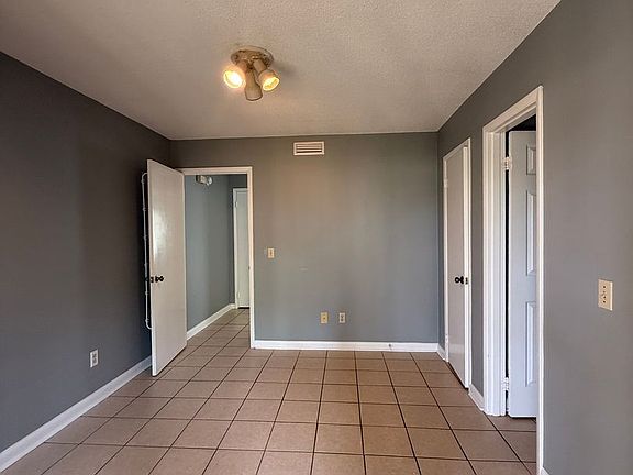 5th image of 100 Gunter Ln #A & B
