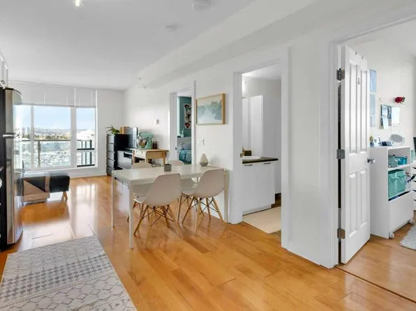 3830 SW Brentwood Rd NW #507, Calgary, AB T2L 2J9