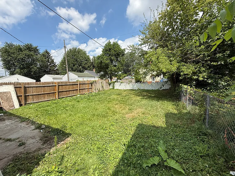 7259 Republic Ave — Photo 10