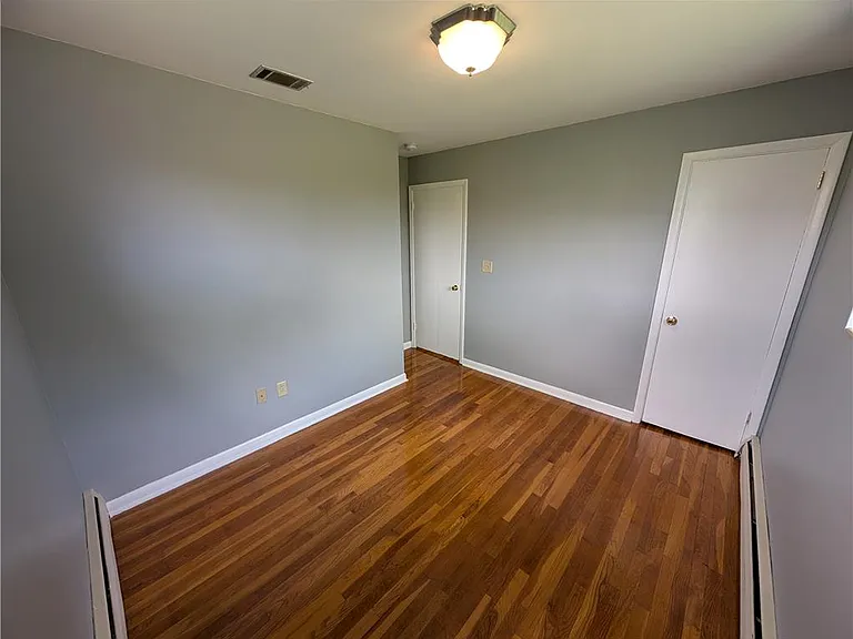 230 Diamond St — Photo 16