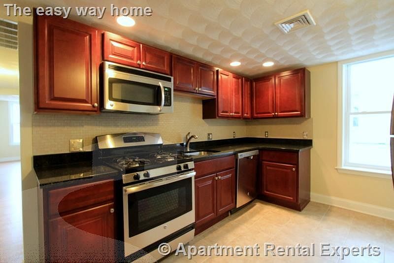 1st image of 6 Douglass St #2