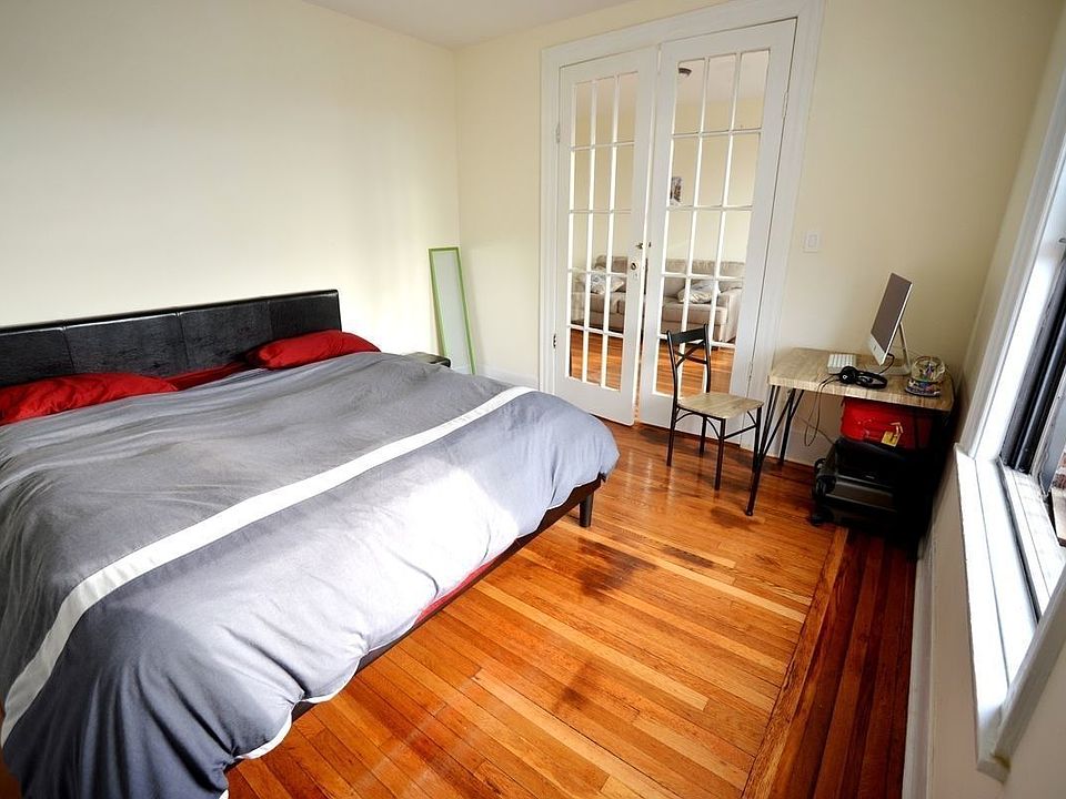 2nd image of 28-25 33rd St #D15