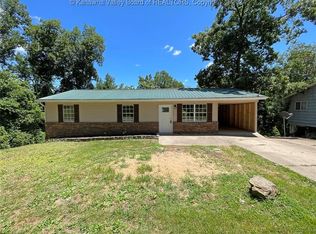 102 Conner Rd, Nitro, WV 25143