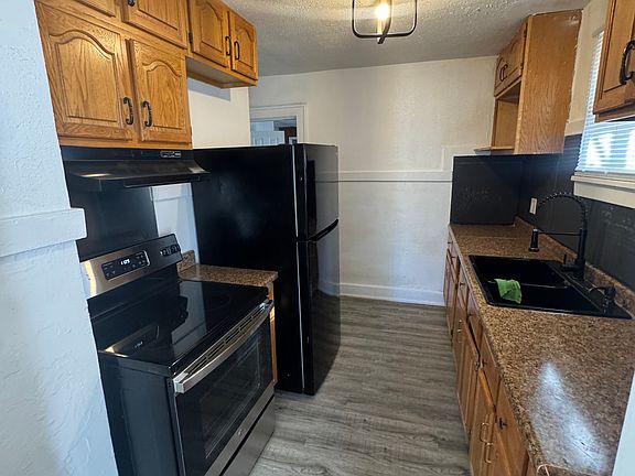 5th image of 3833 Monroe Ave