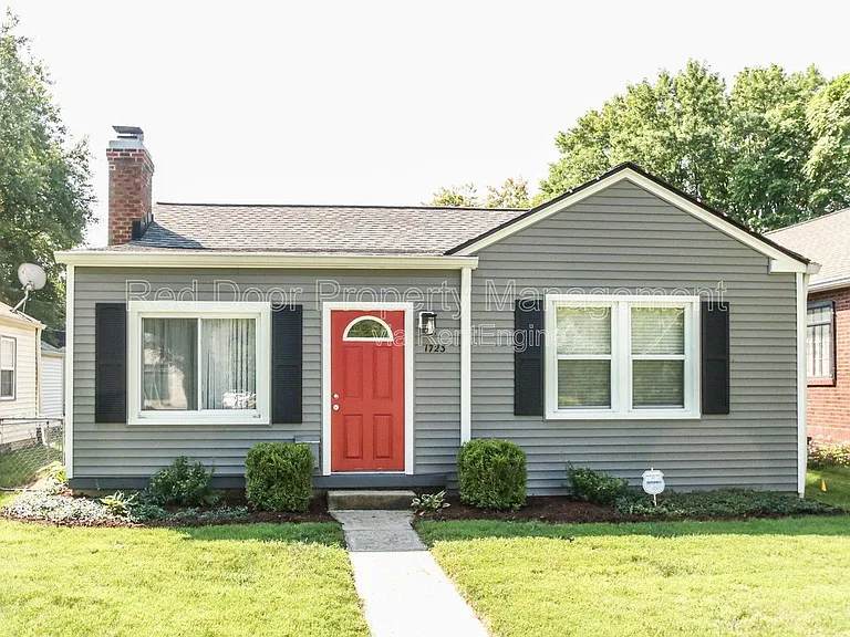1723 Broad Ripple Ave — Photo 1