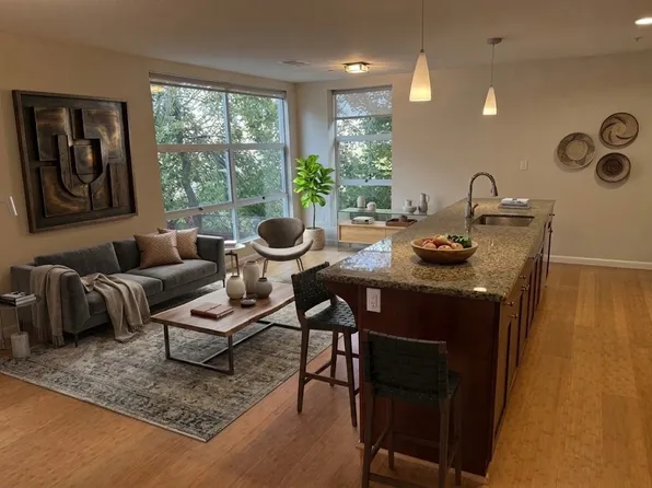 (undisclosed Address), Emeryville, CA 94608