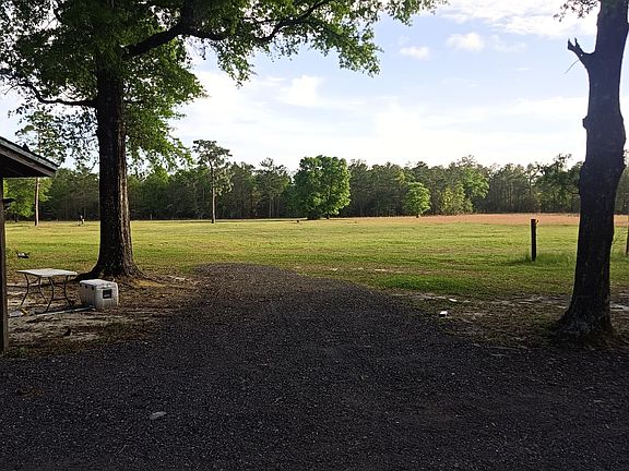 4th image of 606 Mill Creek Dr