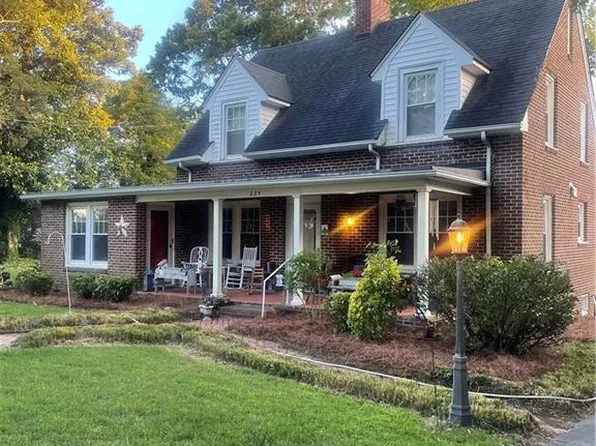 225 W Dalton Rd, King, NC 27021