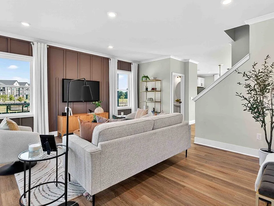 D.R. Horton community model reference, not this actual unit. Layout, dimensions, finishes and views may vary. Furnishings excluded.