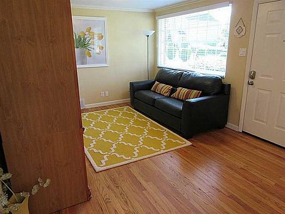 5th image of 205 9th St