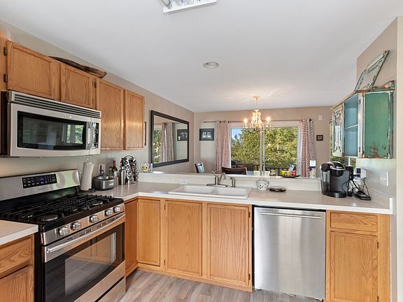 4th image of 1443 Meadowsedge Ln