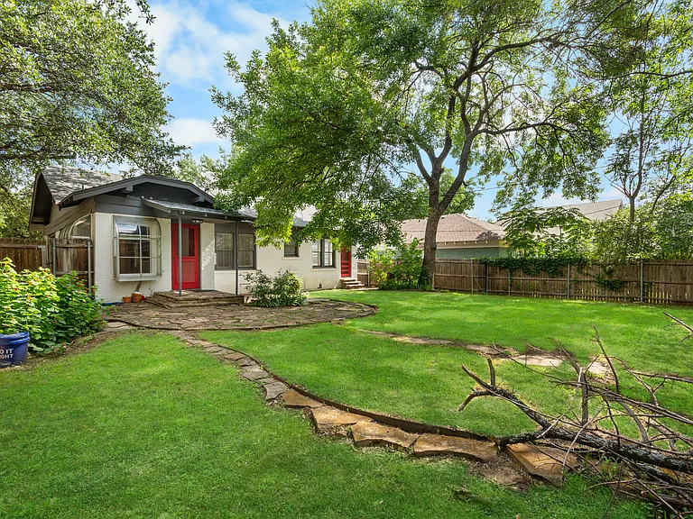 1921 Ben Hall Ct — Photo 25