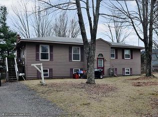 11 Winsor Park Rd, Glocester, RI 02857