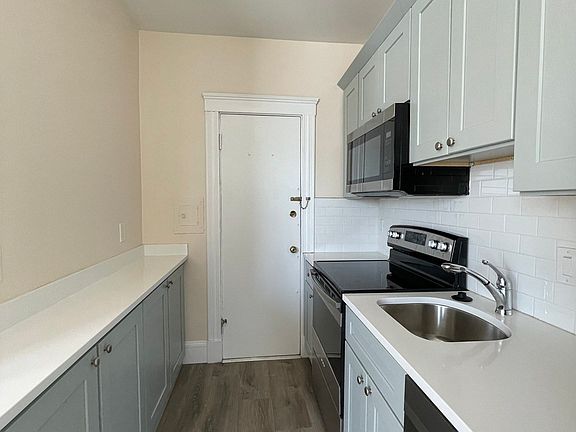 4th image of 374 Chestnut Hill Ave APT 45