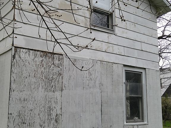 5th image of 25 Pinecrest Dr